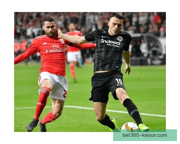 法兰克福中场组织能力再展雄风，球队逆转胜利表现亮眼