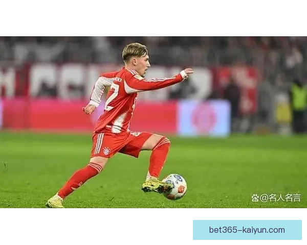 滕哈赫球员培养表现稳健，年轻球员逐渐崭露头角