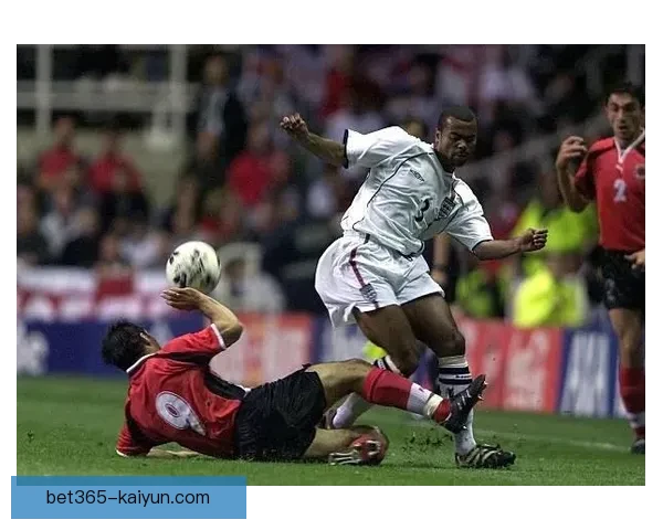 阿什利杨近期比赛稳定性显著提升，成为球队关键一员